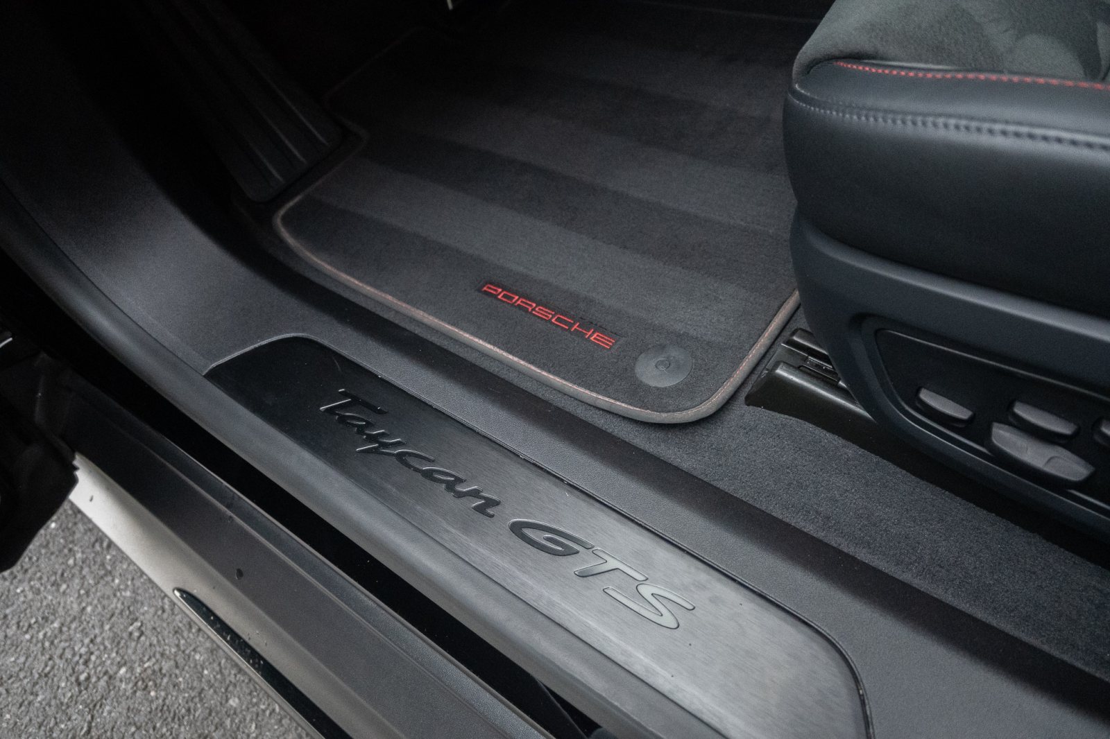 Porsche Taycan GTS Sport Turismo
