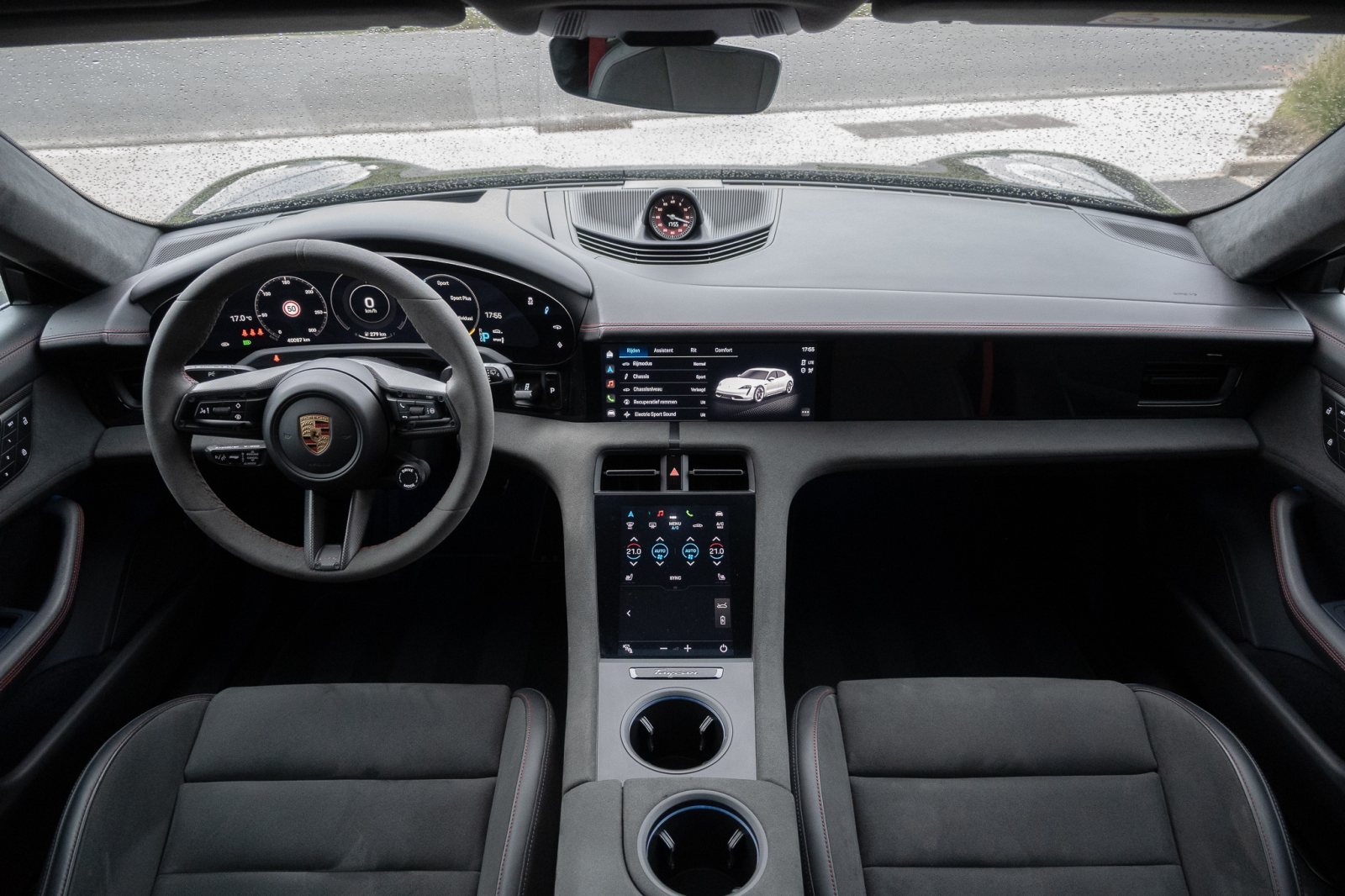 Porsche Taycan GTS Sport Turismo