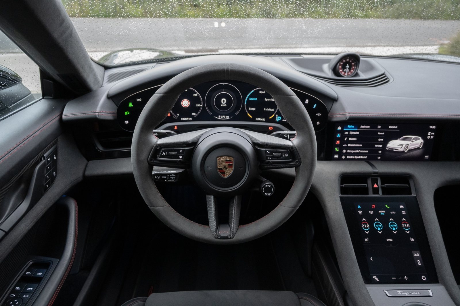 Porsche Taycan GTS Sport Turismo