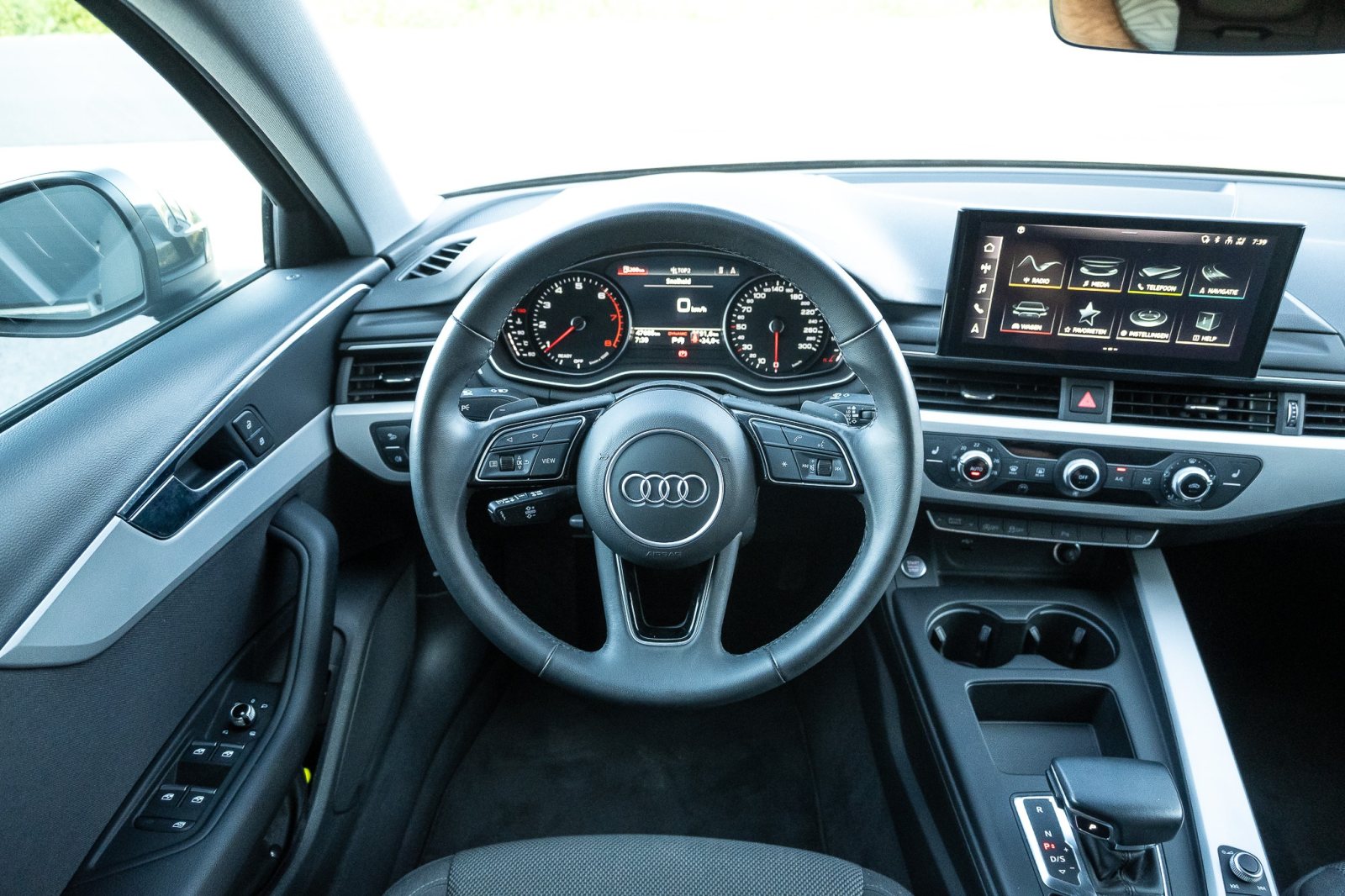Audi A4 40 TFSI S-Line