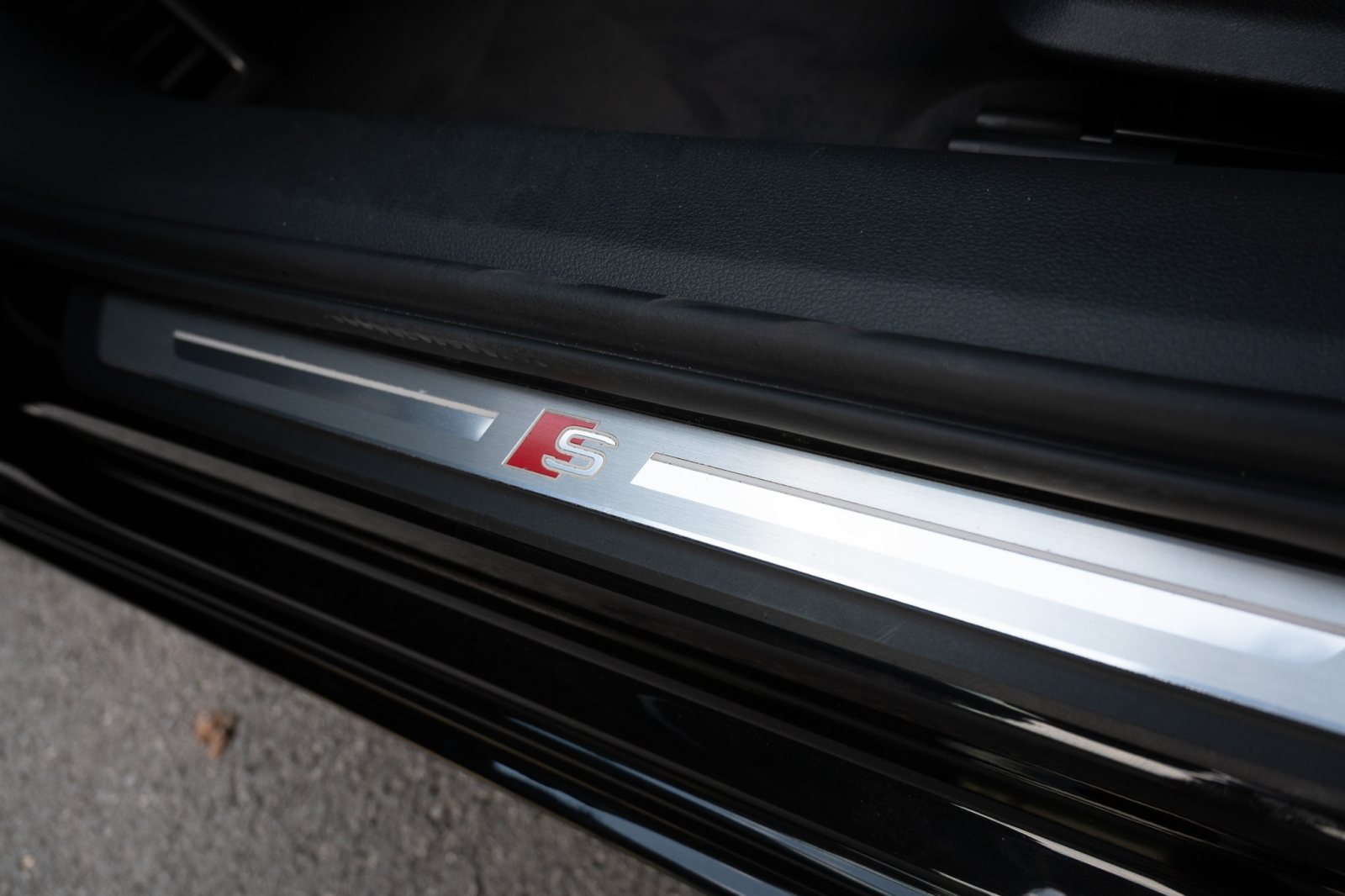 Audi A6 Avant PHEV 55 TFSI e S Line