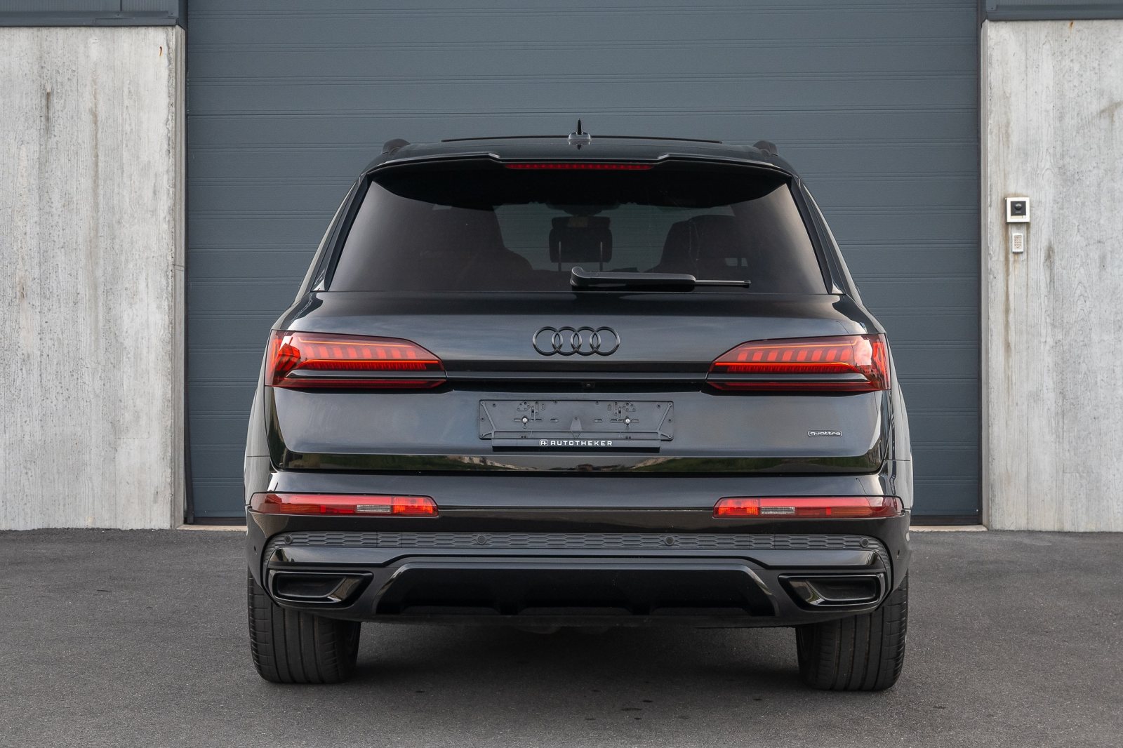 Audi Q7 55 TFSIe S-Line / Audi Exclusive