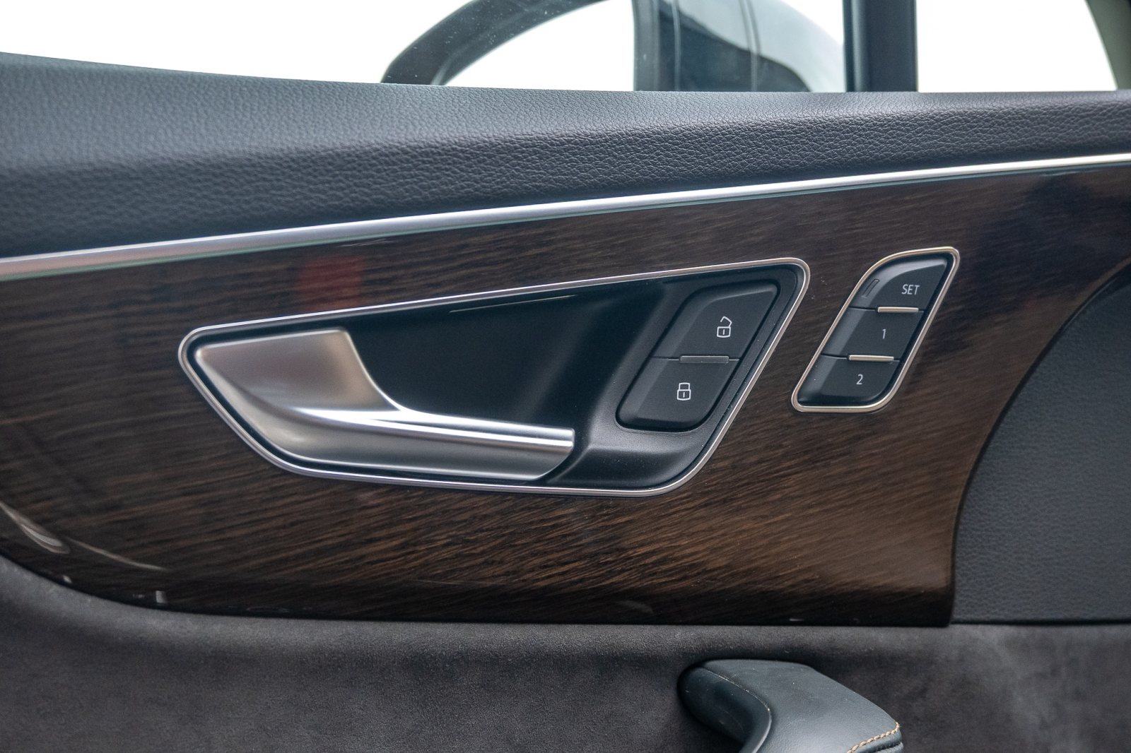 Audi Q7 55 TFSIe S-Line / Audi Exclusive