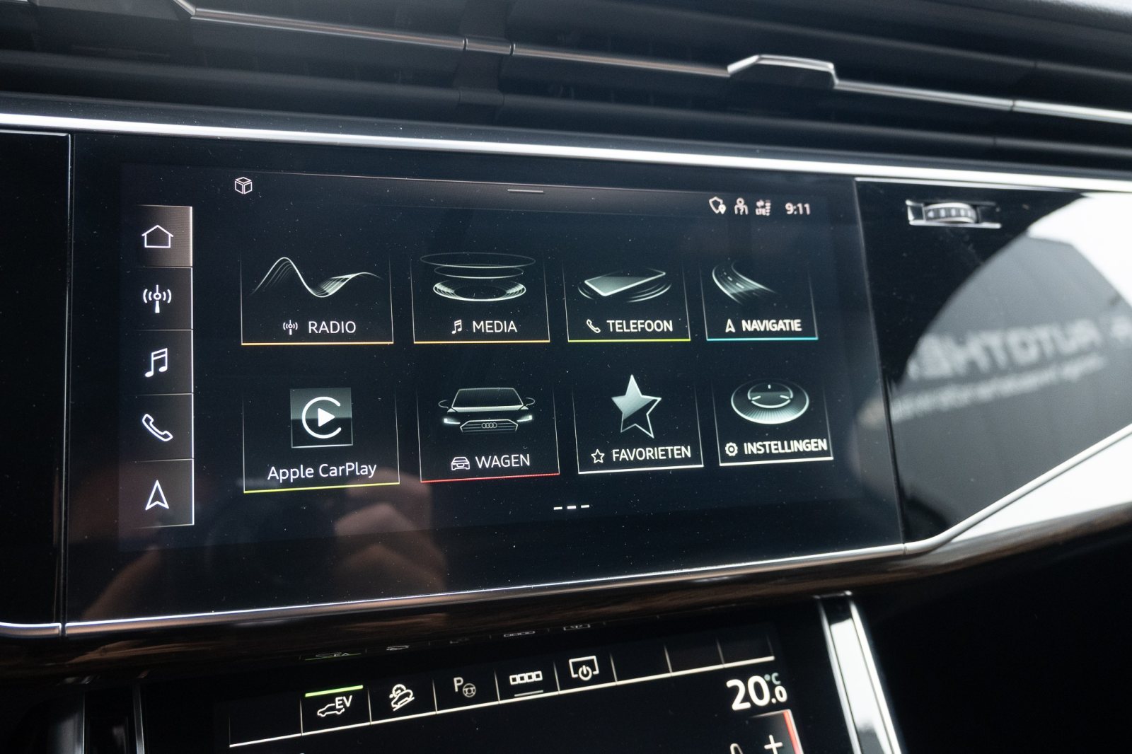 Audi Q7 55 TFSIe S-Line / Audi Exclusive