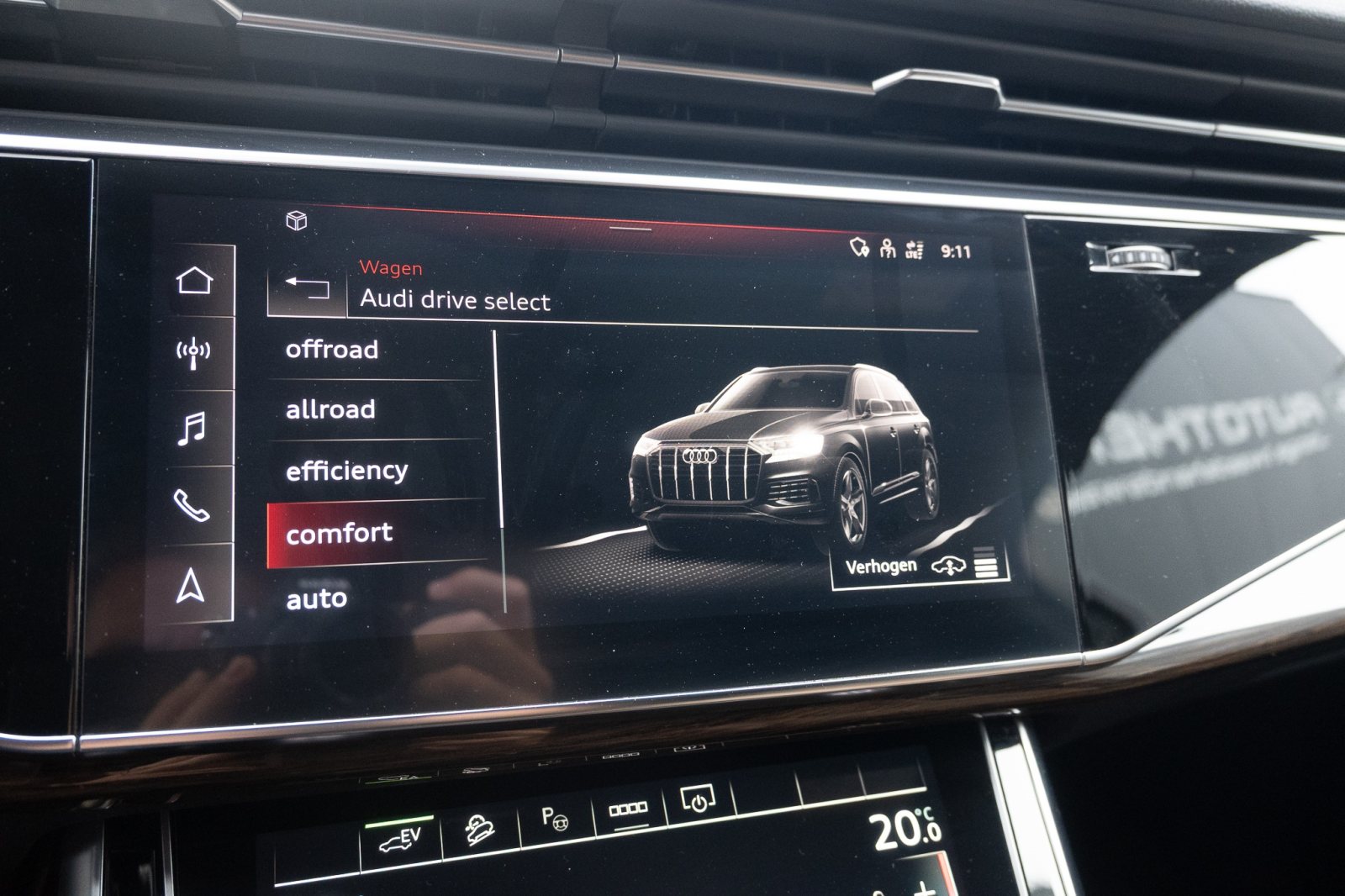 Audi Q7 55 TFSIe S-Line / Audi Exclusive