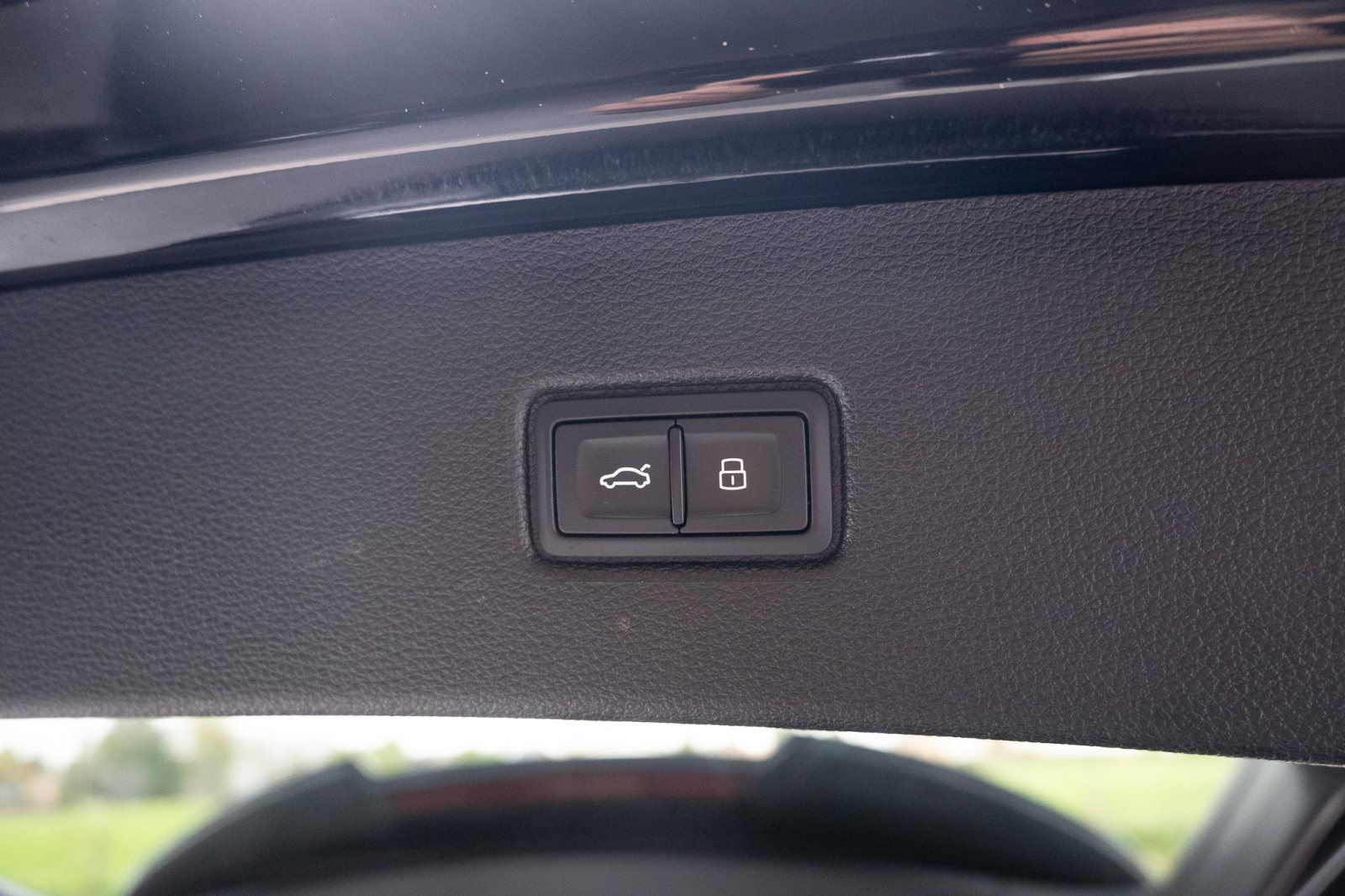 Audi Q7 55 TFSIe S-Line / Audi Exclusive