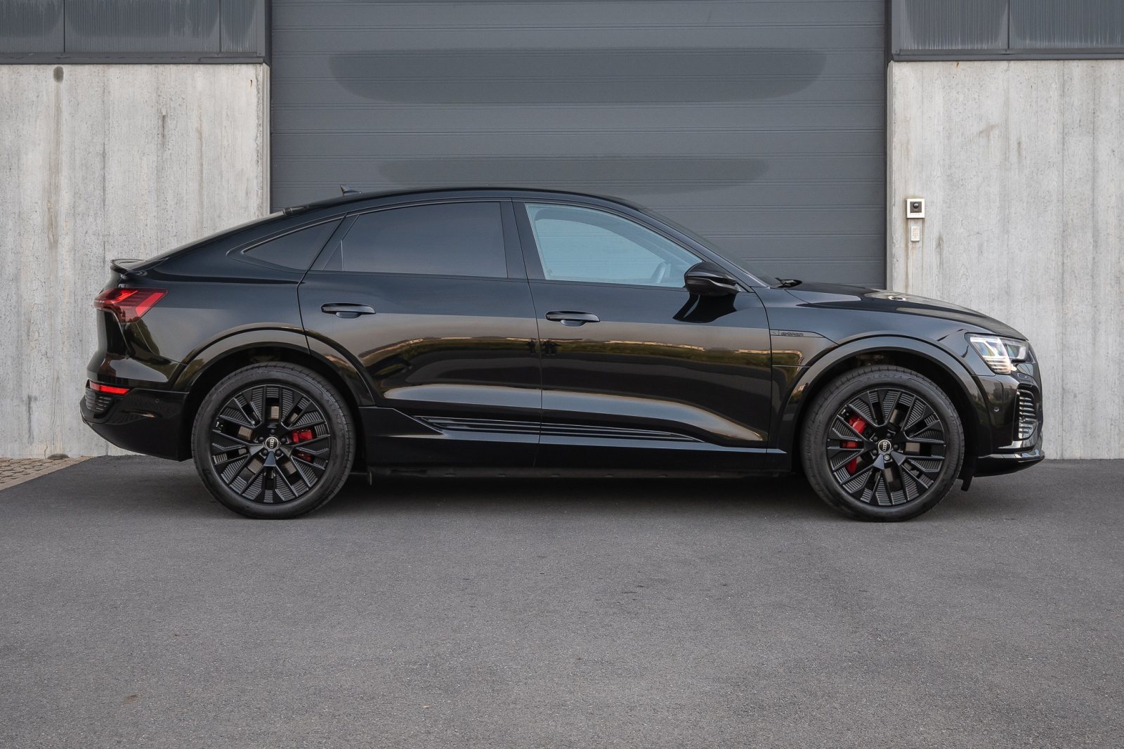 Audi Q8 E-Tron Sportback 55 S-Line