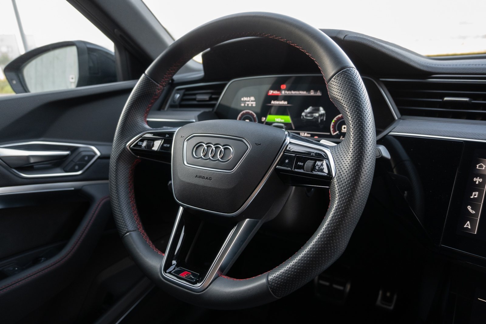 Audi Q8 E-Tron Sportback 55 S-Line