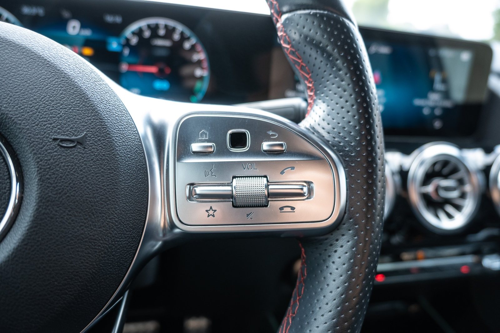 Mercedes-Benz GLA 250e PHEV AMG Line