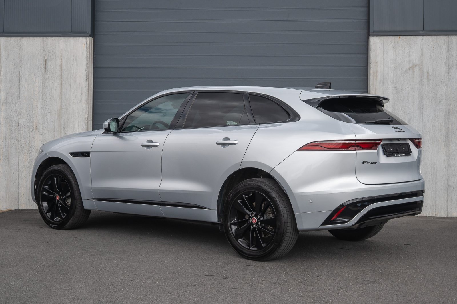 Jaguar F-Pace AWD P250 R-Dynamic