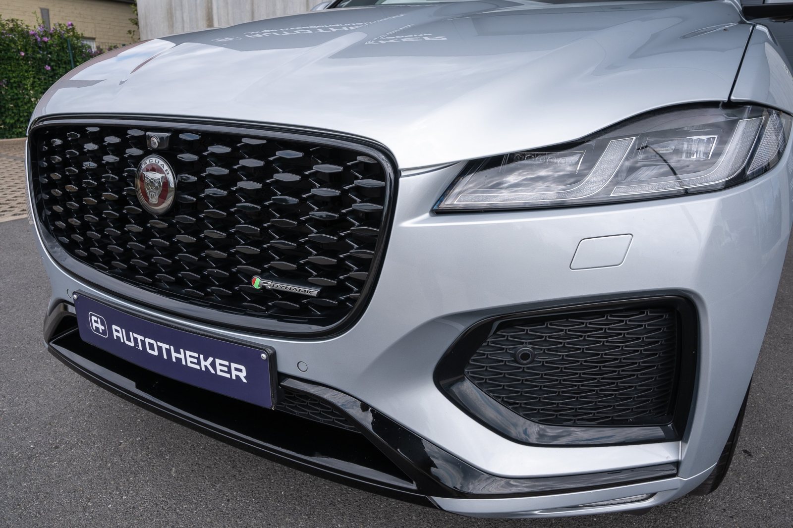 Jaguar F-Pace AWD P250 R-Dynamic