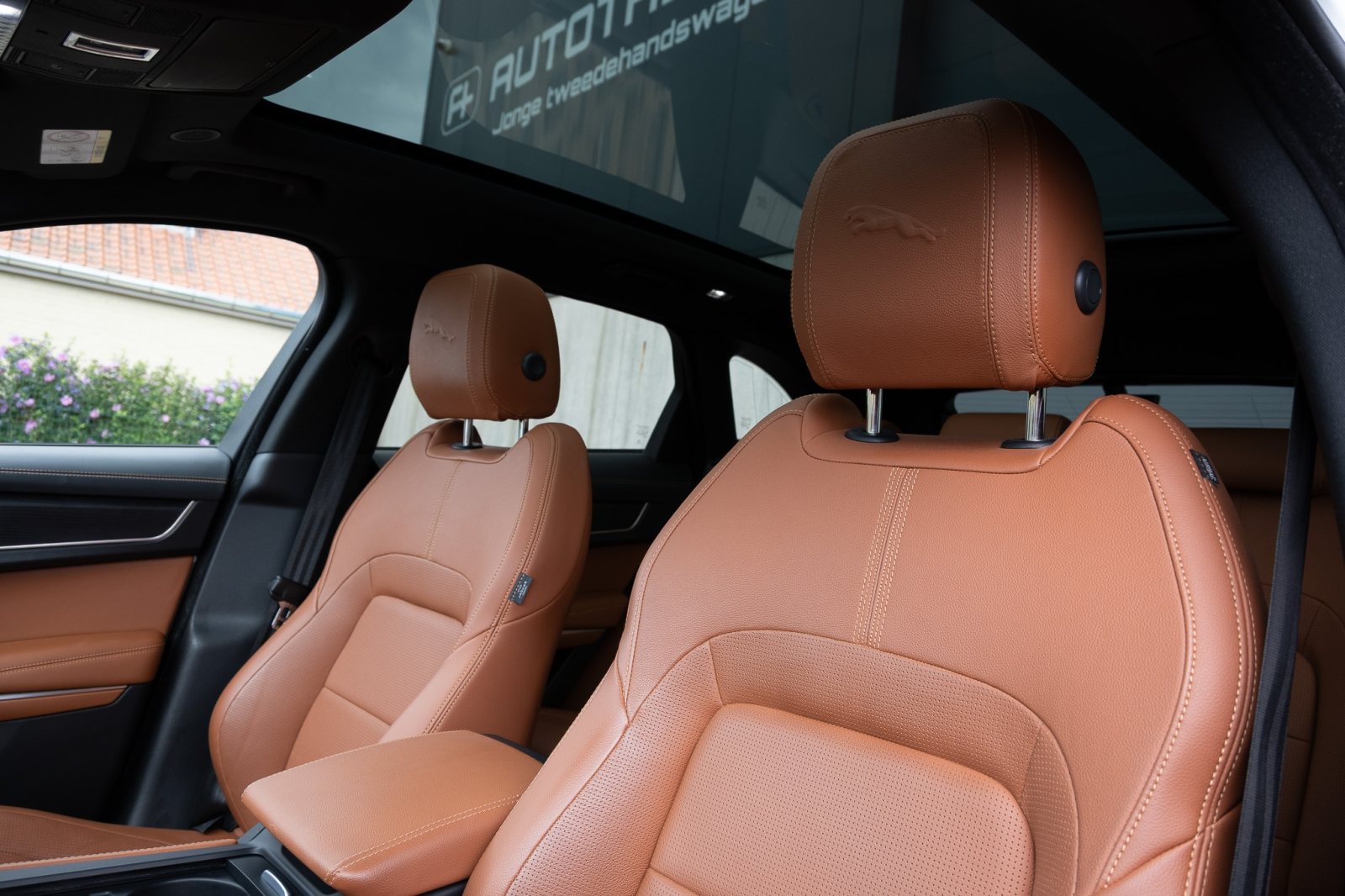 Jaguar F-Pace AWD P250 R-Dynamic