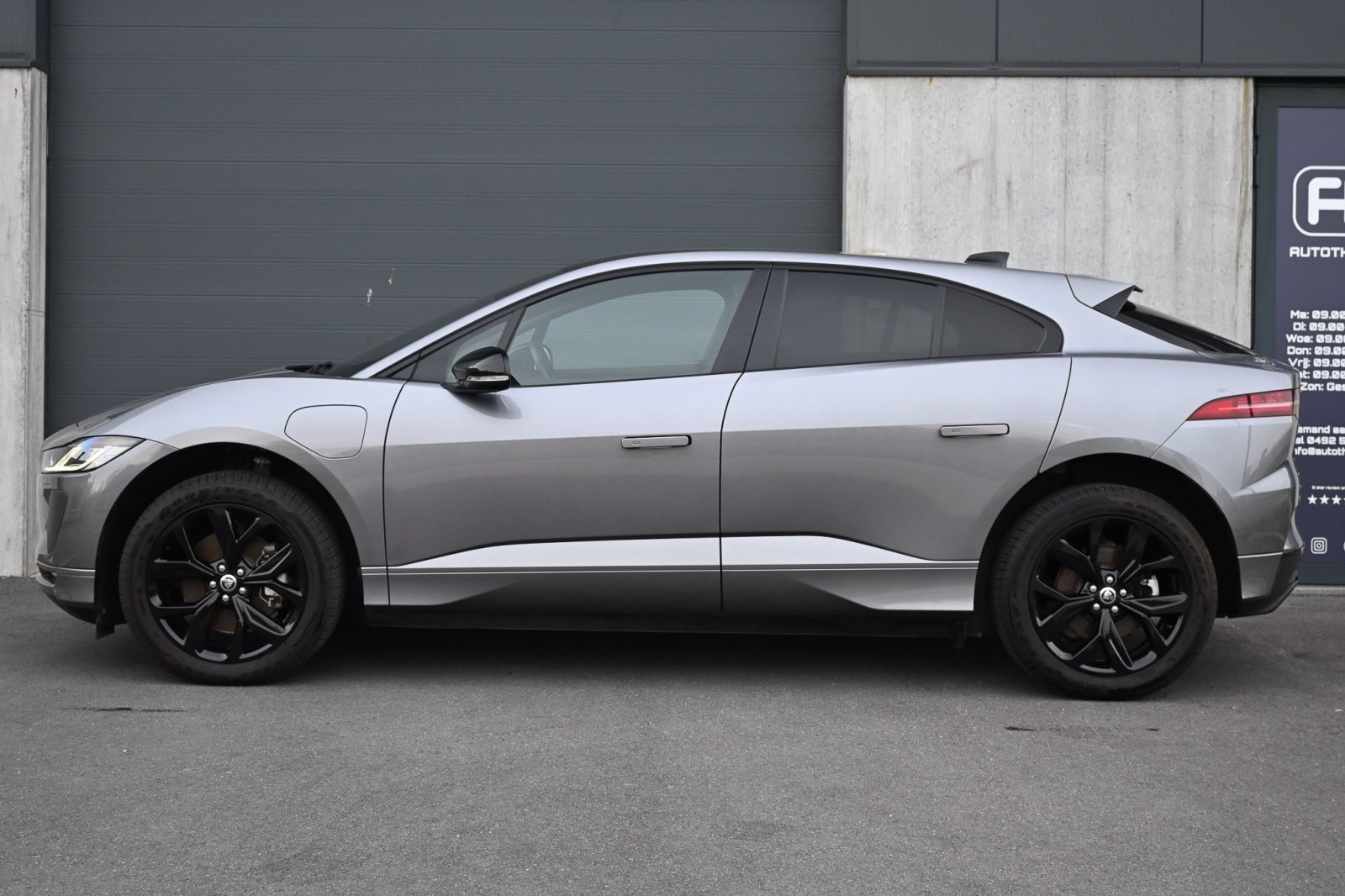 Jaguar I-Pace EV400 AWD R-Dynamic