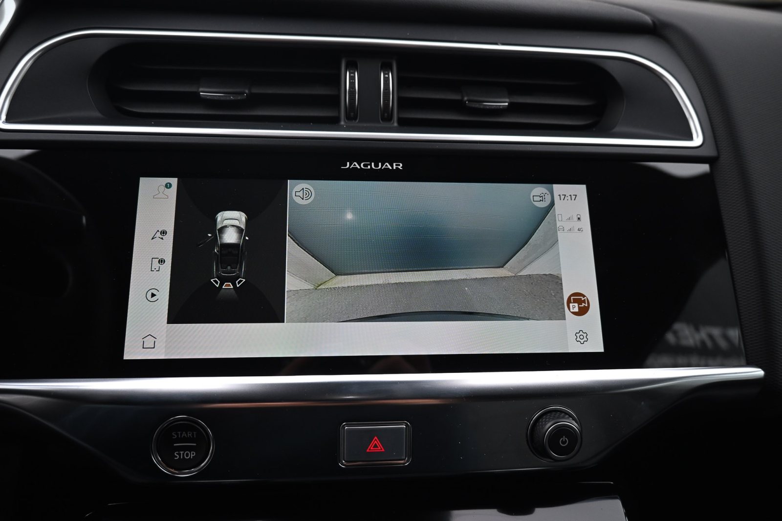 Jaguar I-Pace EV400 AWD R-Dynamic
