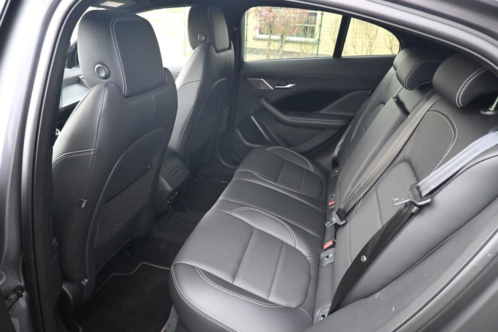Jaguar I-Pace EV400 AWD R-Dynamic