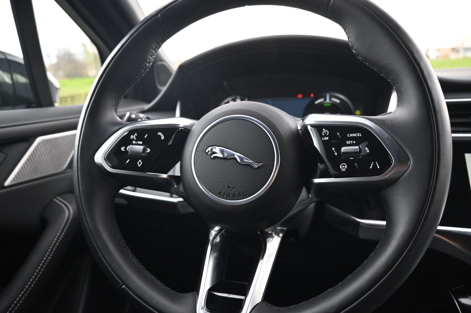 Jaguar I-Pace EV400 AWD R-Dynamic