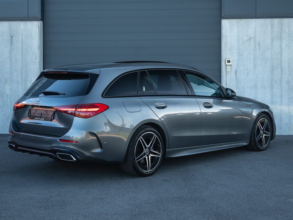 Mercedes-Benz C180 AMG Line