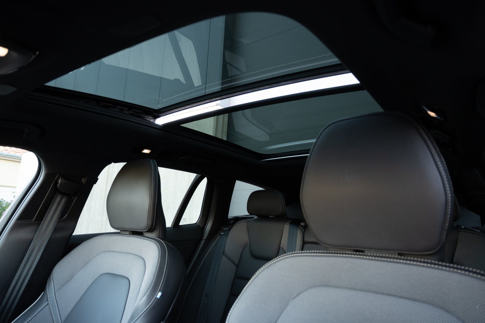 Volvo V60 B4 MHEV Plus Dark