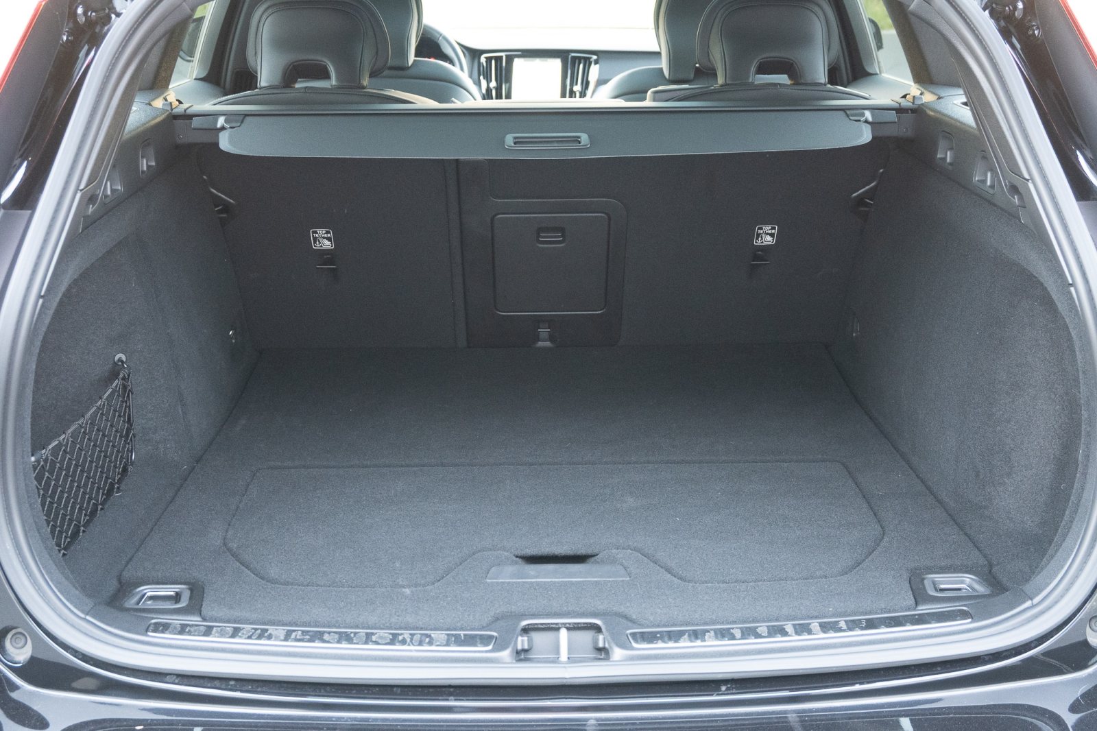 Volvo V60 B4 MHEV Plus Dark
