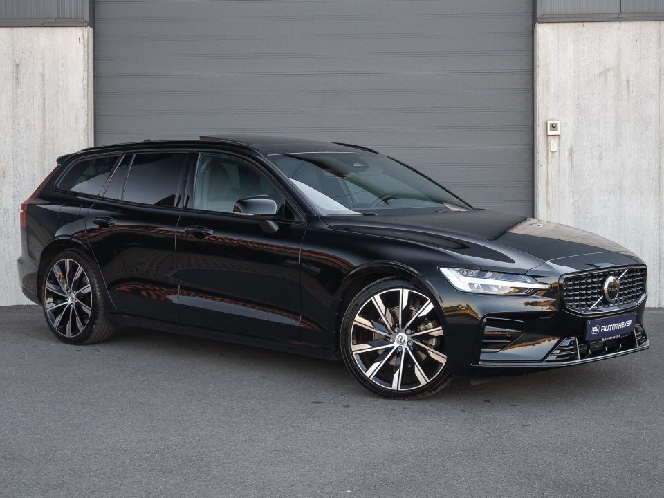 Volvo V60 B4 MHEV Plus Dark