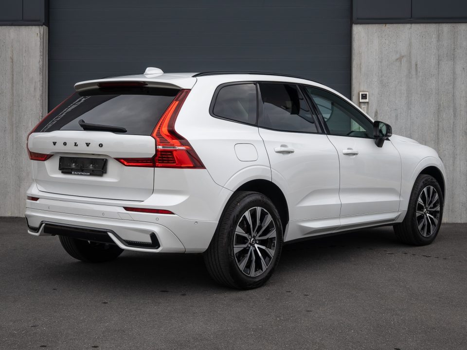 Volvo XC60 B4 MHEV Plus Dark