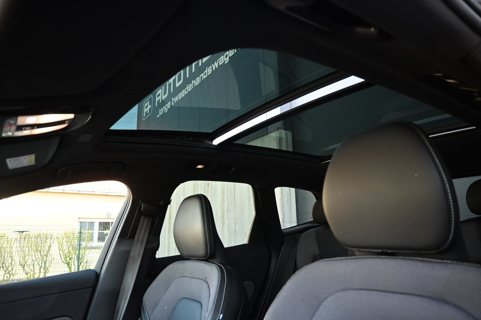 Volvo XC60 2.0 B4 Plus Dark