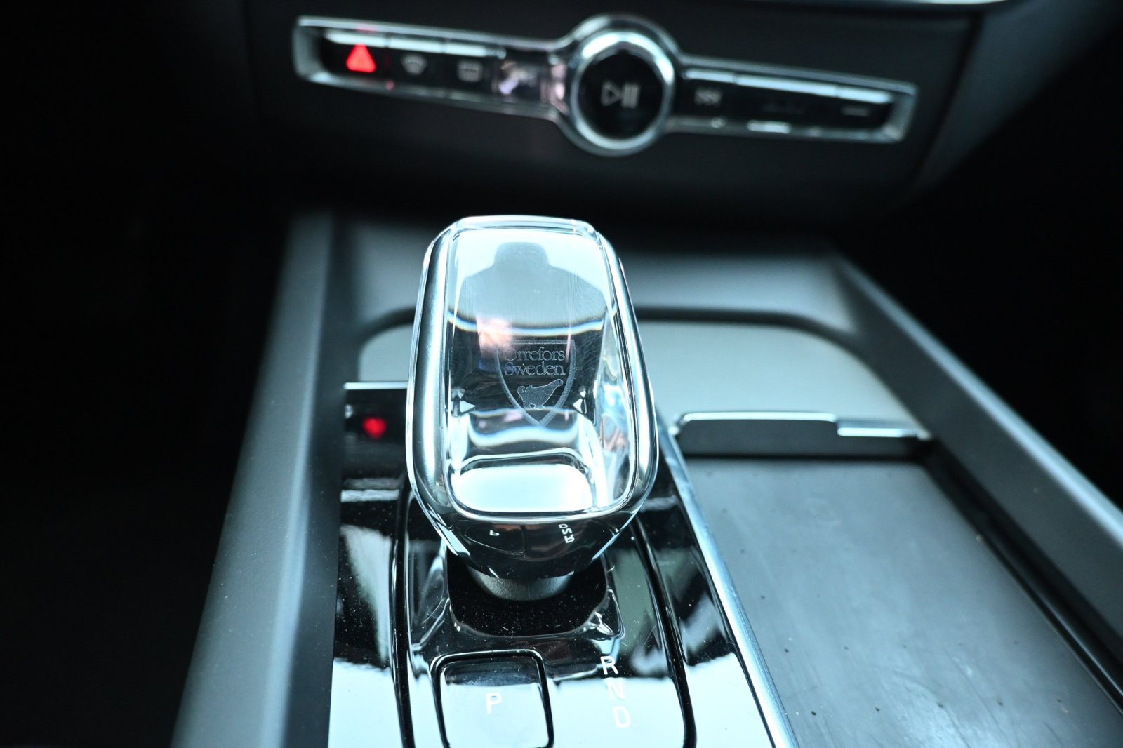 Volvo XC60 2.0 B4 Plus Dark