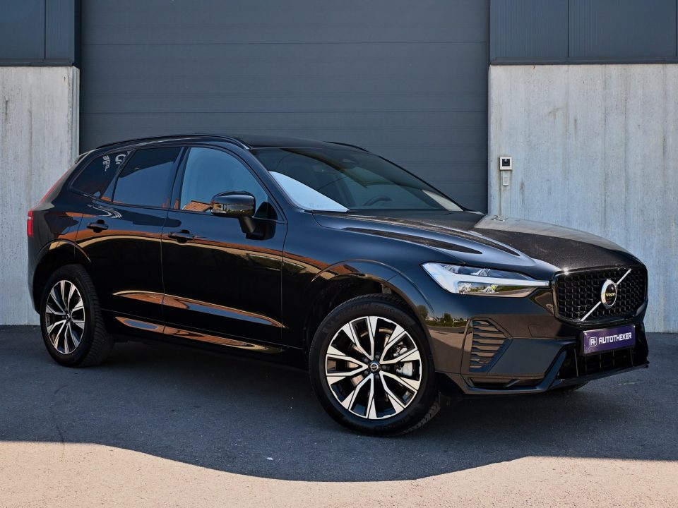 Volvo XC60 2.0 B4 Plus Dark